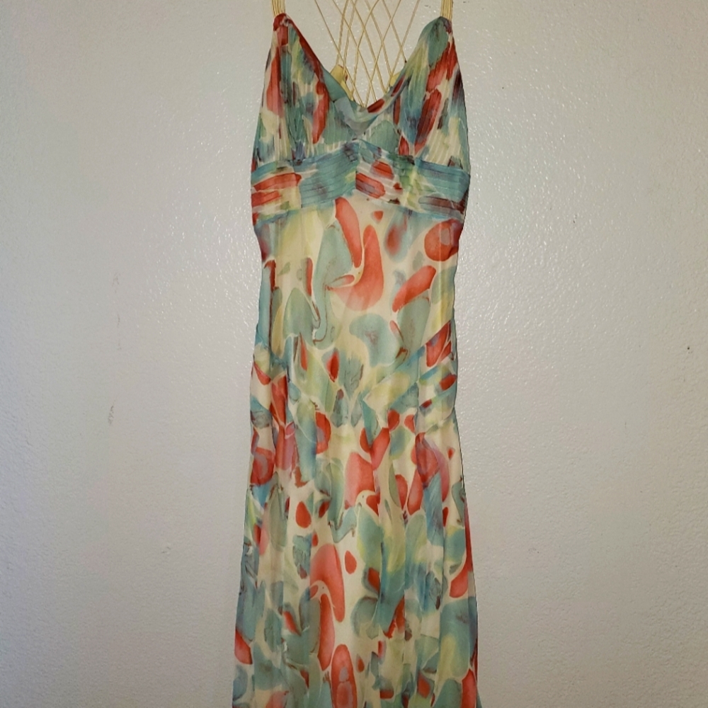 Diane VonFerstenberg Dress sz 8 Silk Beautiful details